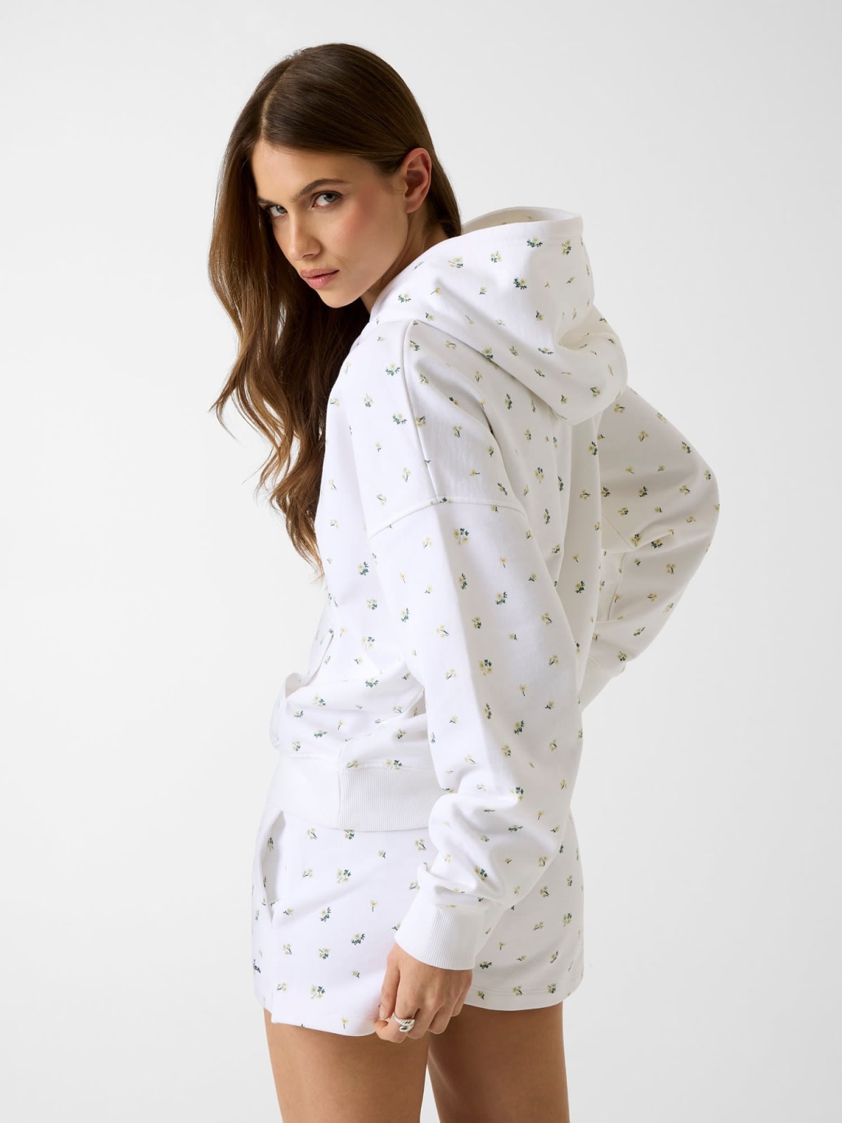 Sweat Oversize Florzinhas Branco - Guess Jeans 4