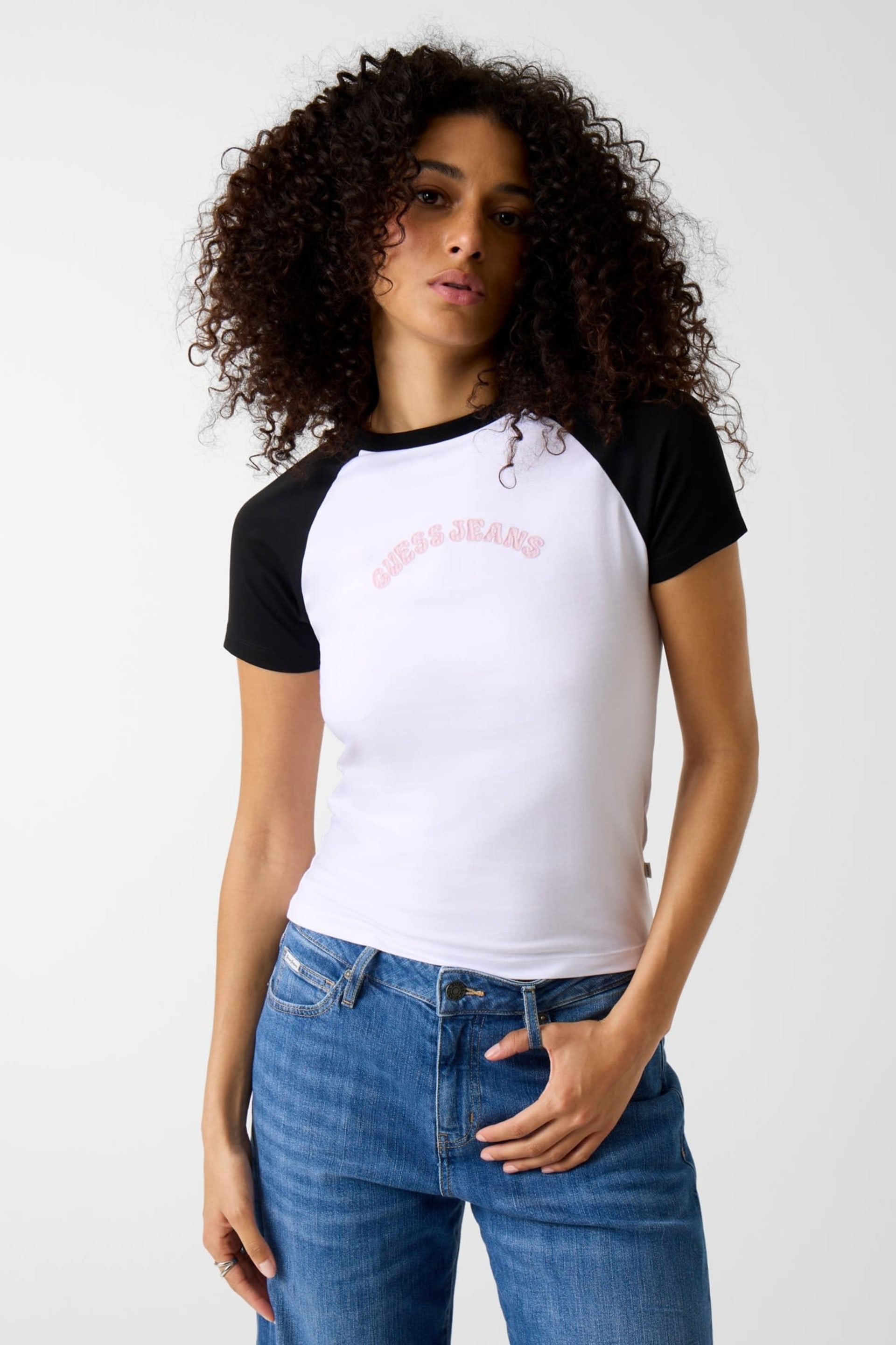 T-shirt Bicolor Branco e Preto - Guess 1