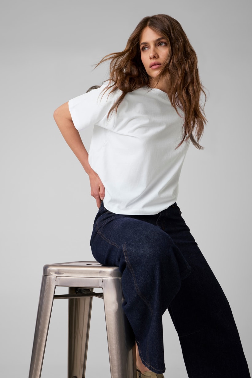 T-shirt Básica Boxy Mini Triângulo Branco - Guess Jeans 3