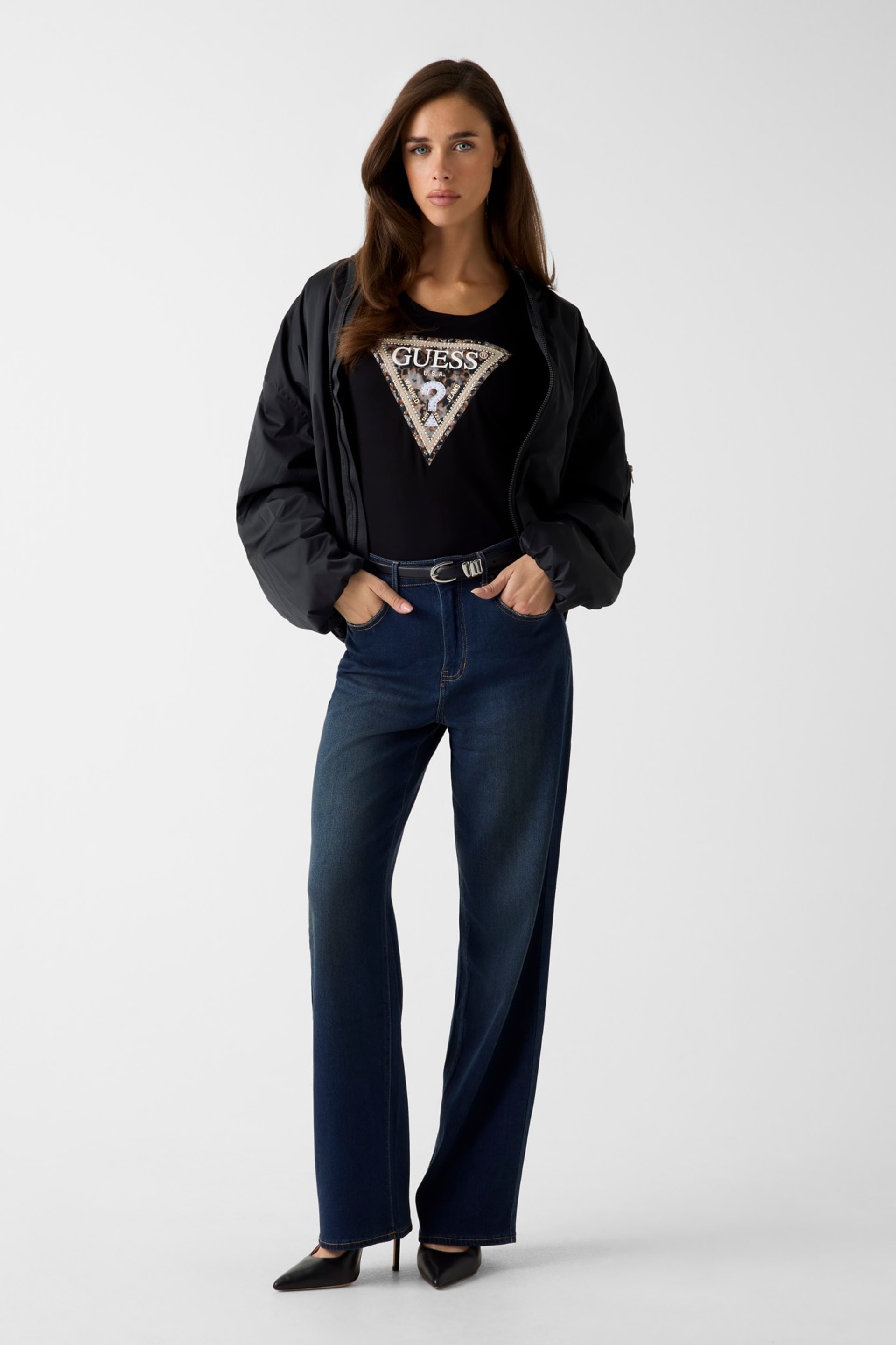 T-shirt LEO Triângulo Preto - Guess  4