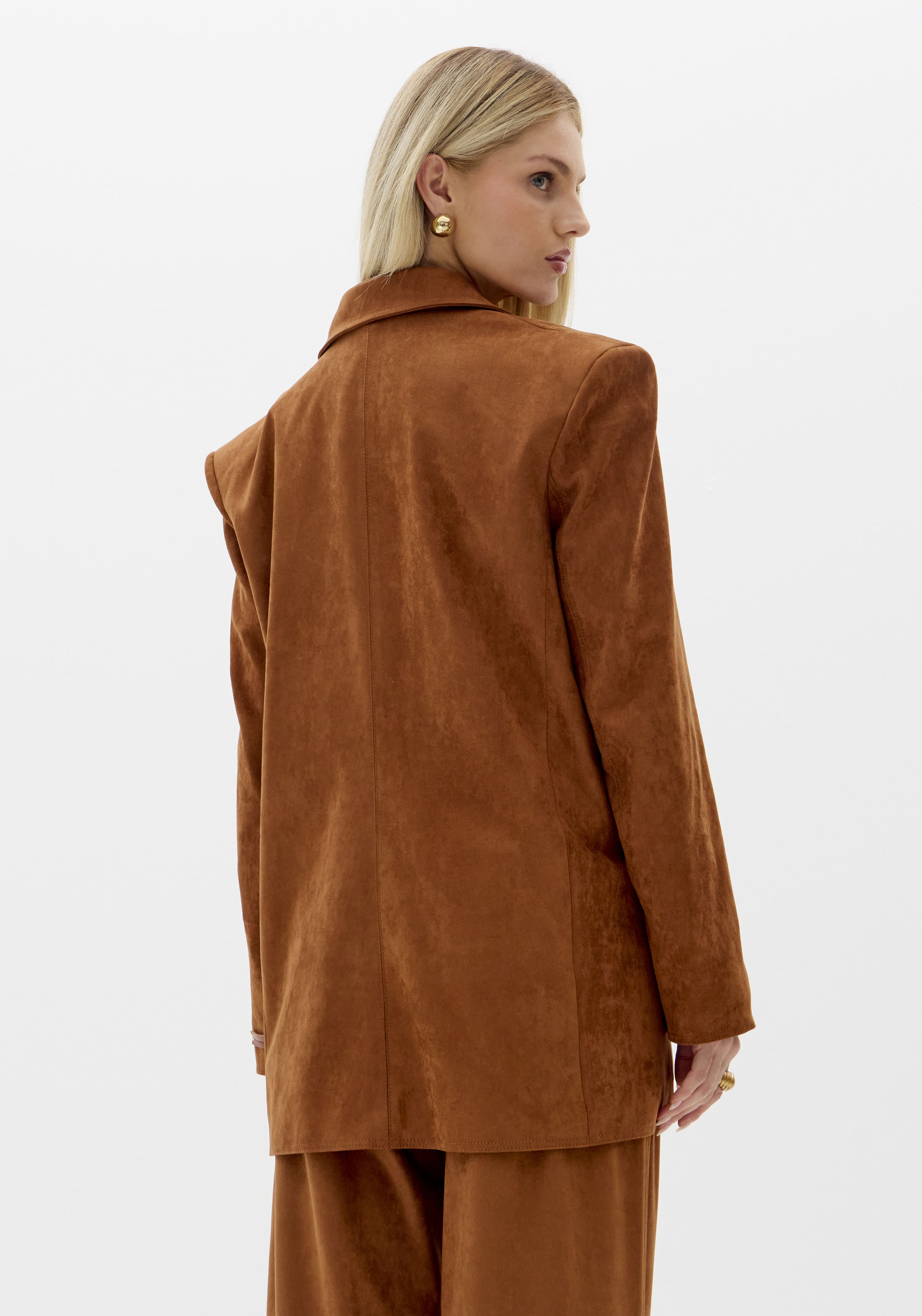 Blazer Oversized em Suede Camel - Lança Perfume  3