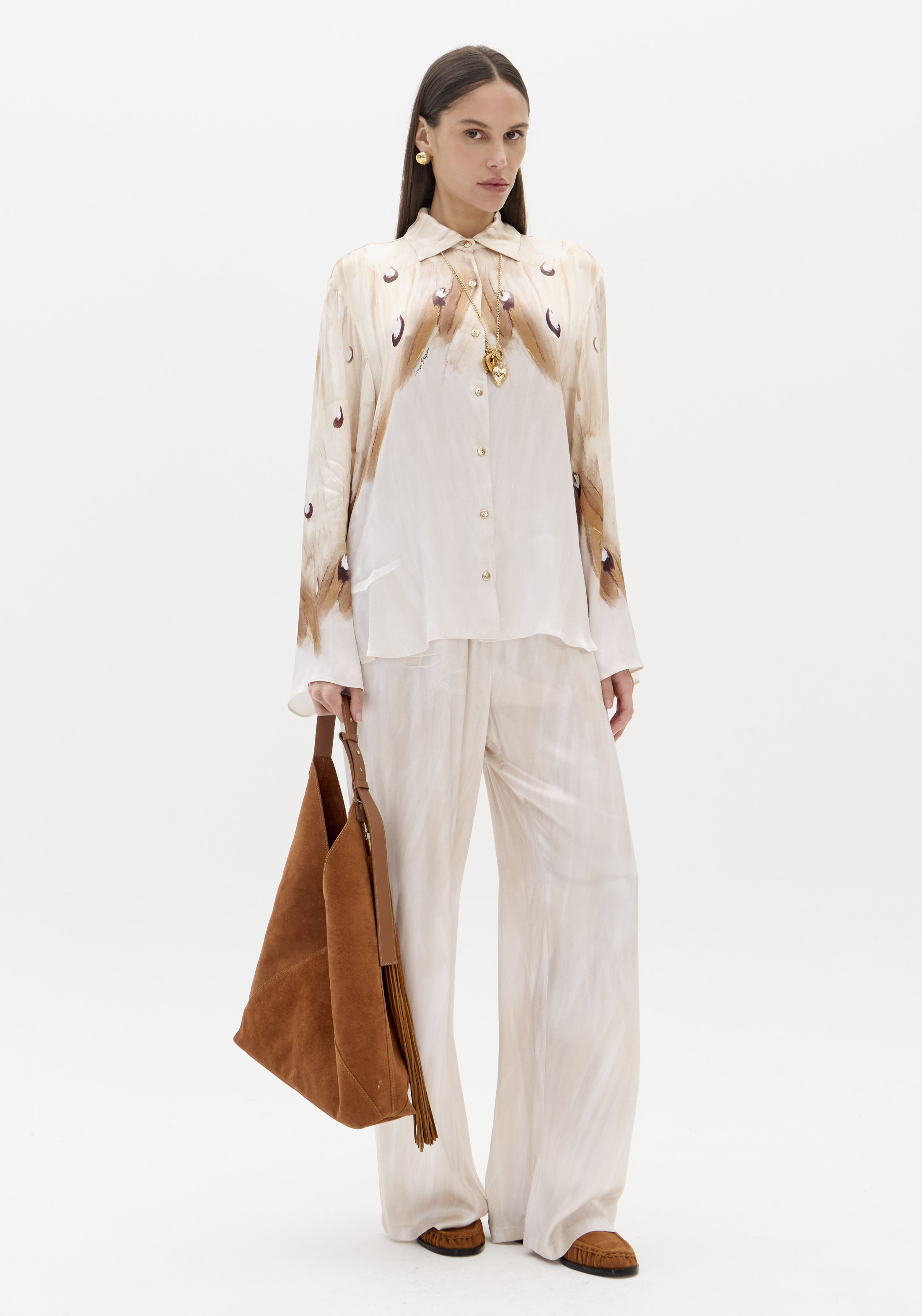 Camisa Oversized Acetinada SOFT WINGS  - Lança Perfume  4