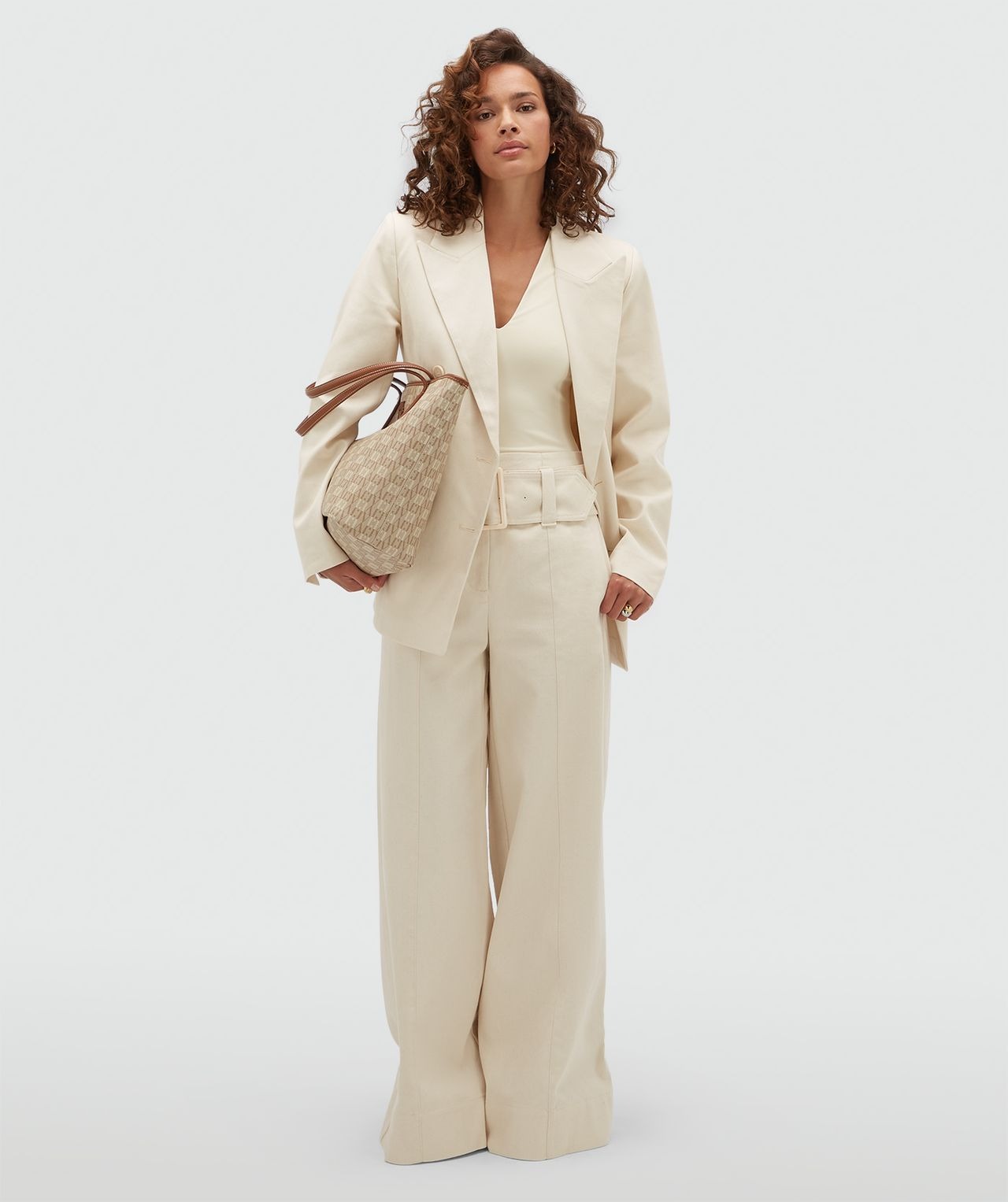 Blazer Oversized YACIN em Ecru- Josh V 3