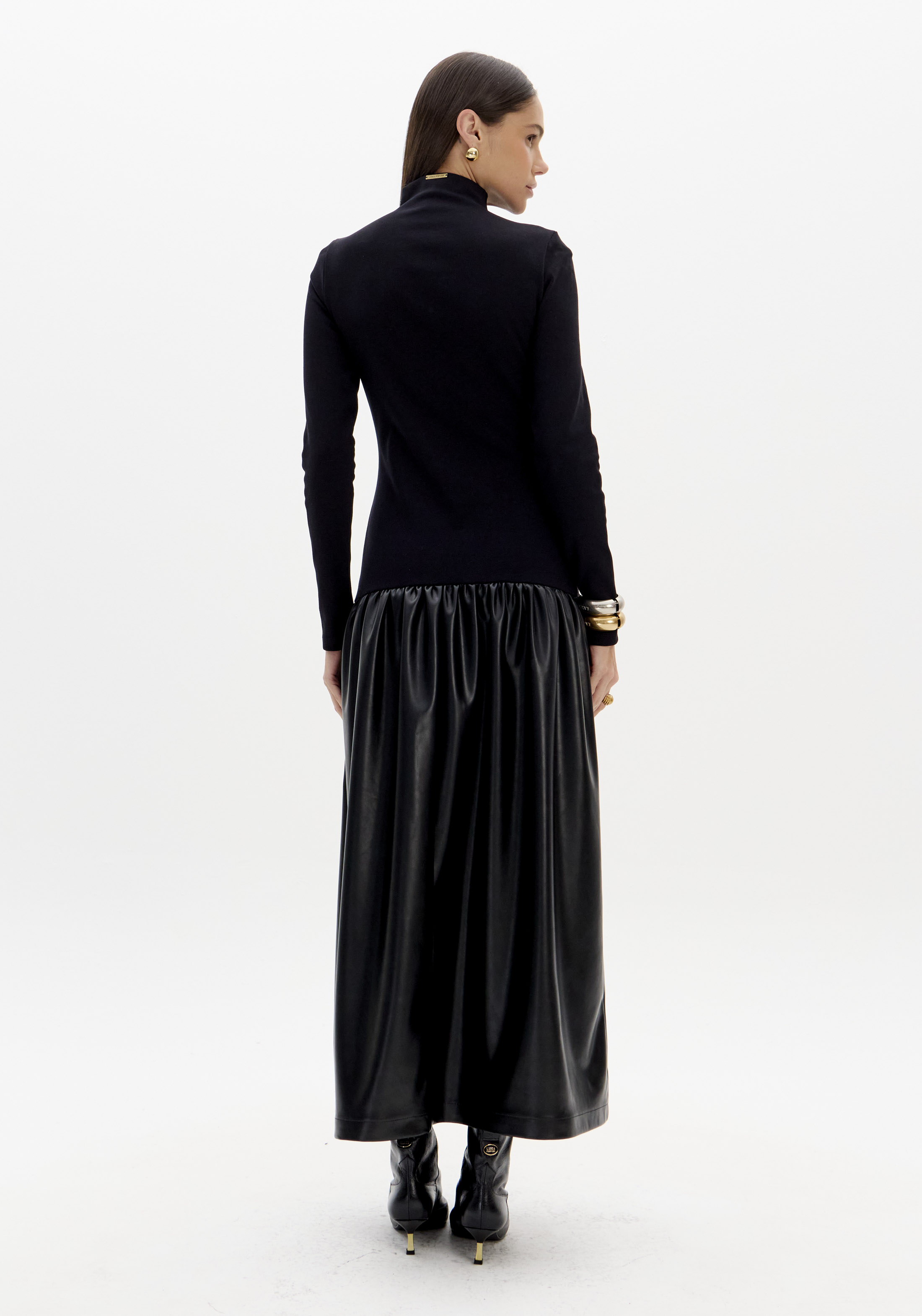 Vestido Comprido com Ecopele Preto - Lança Perfume 4