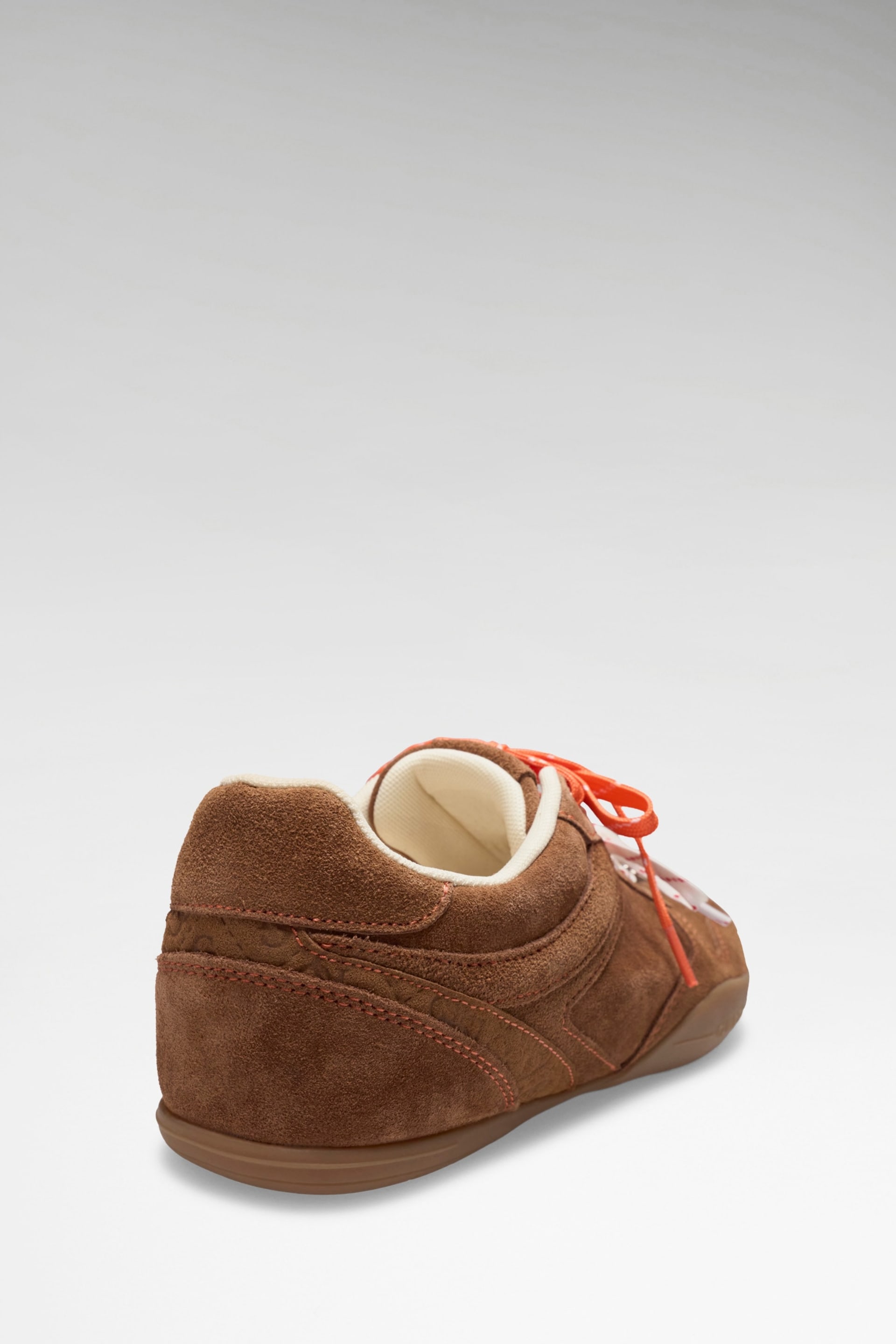 Ténis Besar Camel - Guess  3