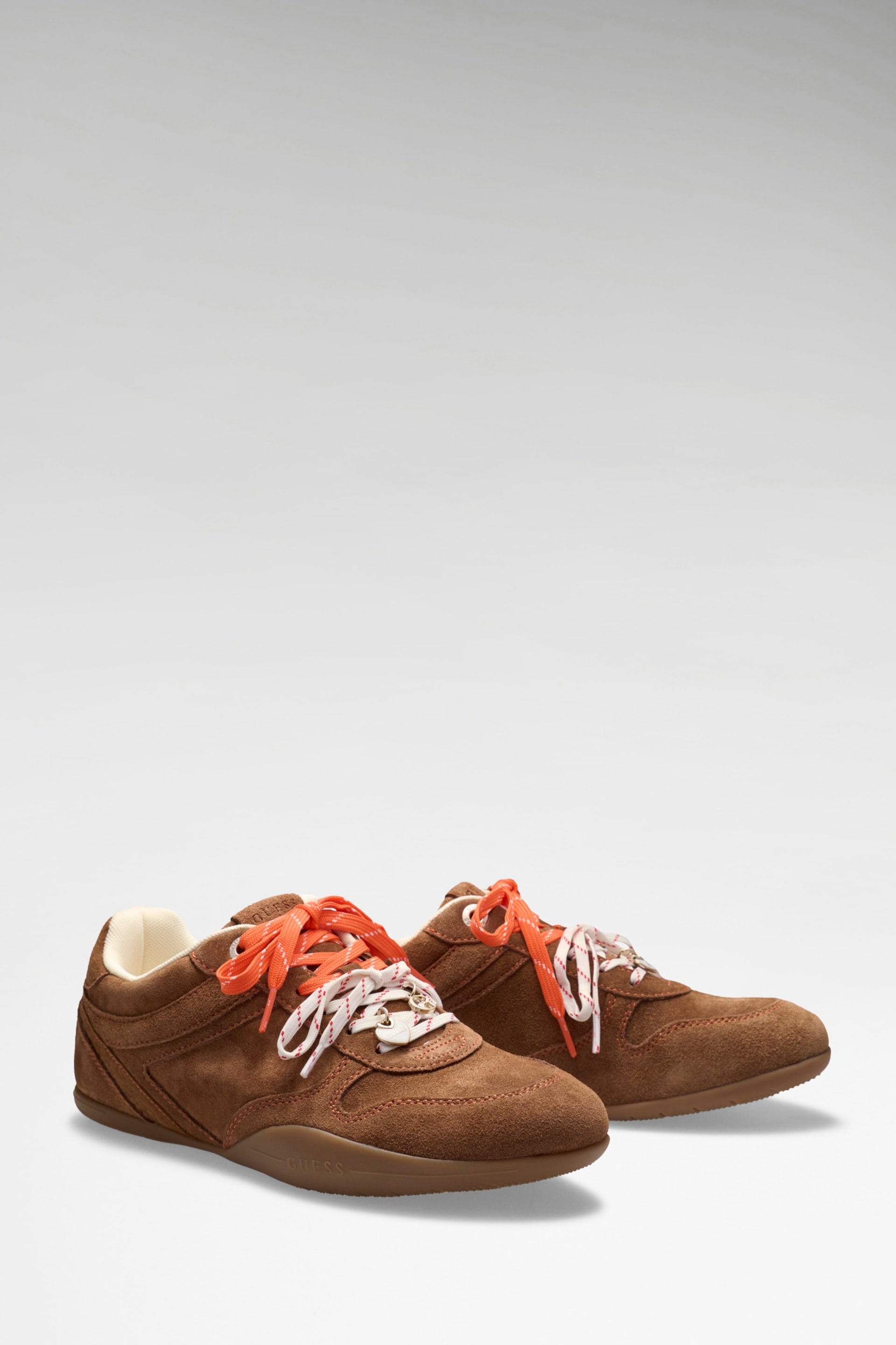 Ténis Besar Camel - Guess  2