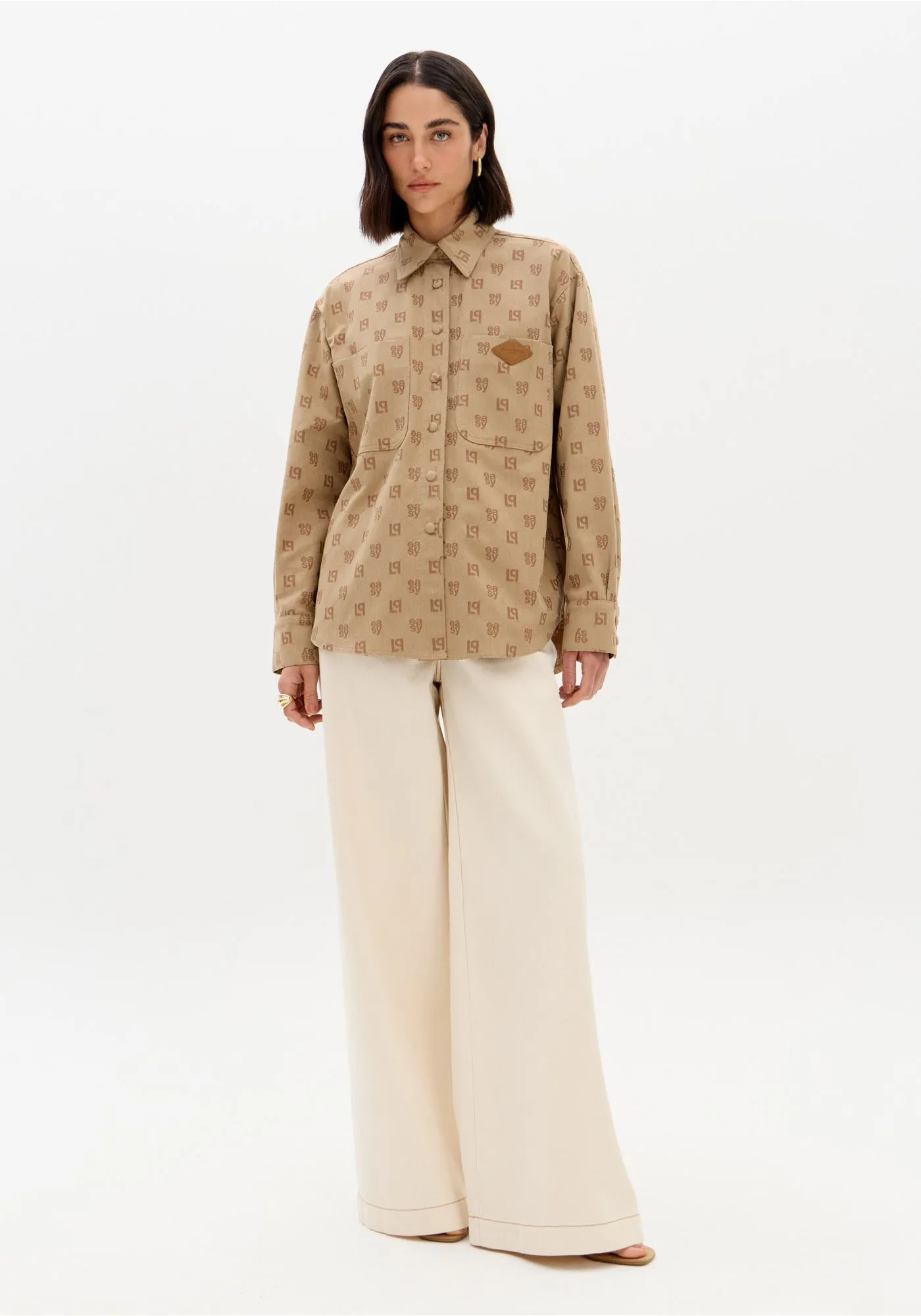 Camisa com Monograma Bege - Lança Perfume  1