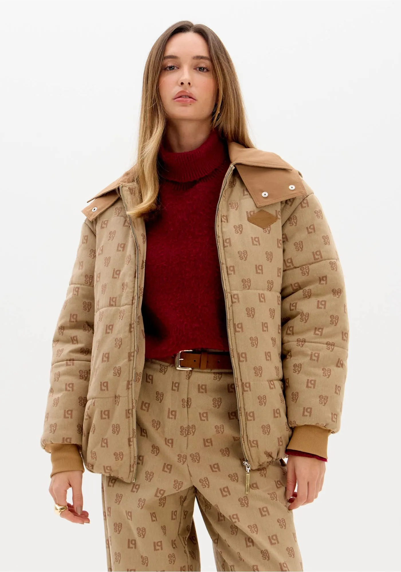 Casaco Puffer Monograma Bege - Lança Perfume 1