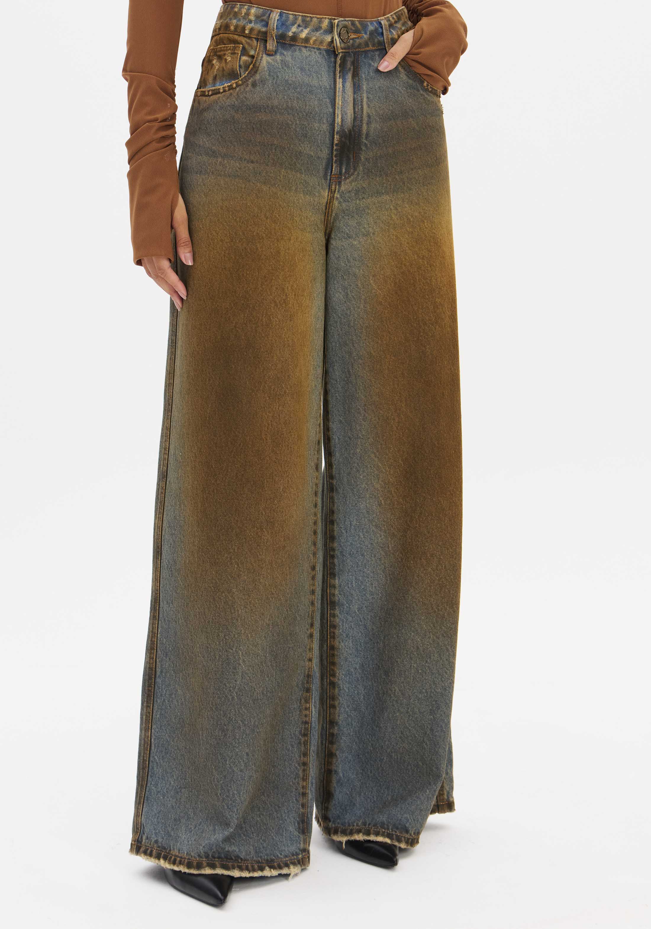 Calças Wide Leg com Lavagem Ferrugem Ganga - Lança Perfume - COPIE 1