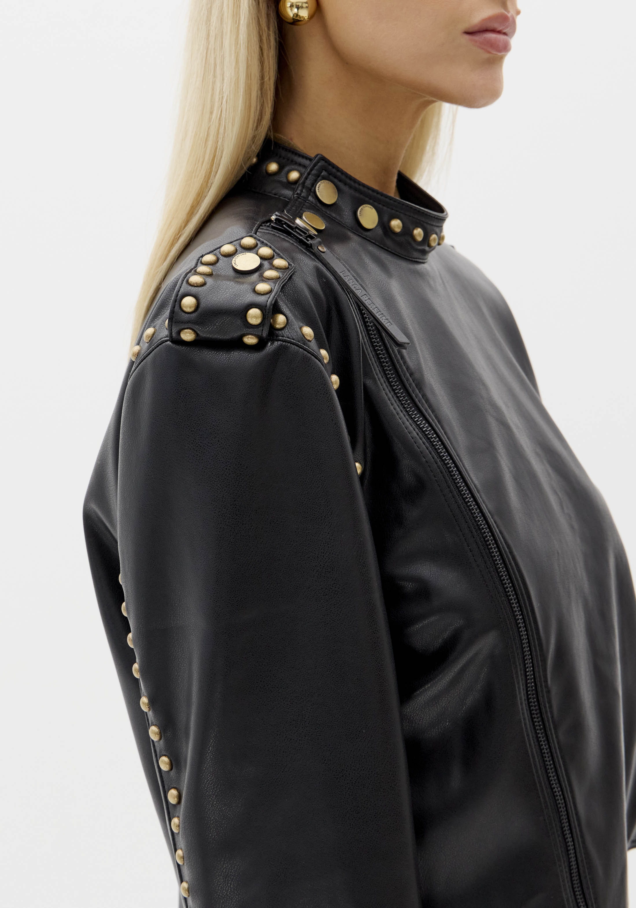 Casaco Biker Preto com Tachas - Lança Perfume 6