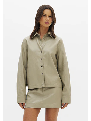 Camisa em Napa Verde - Lança Perfume 