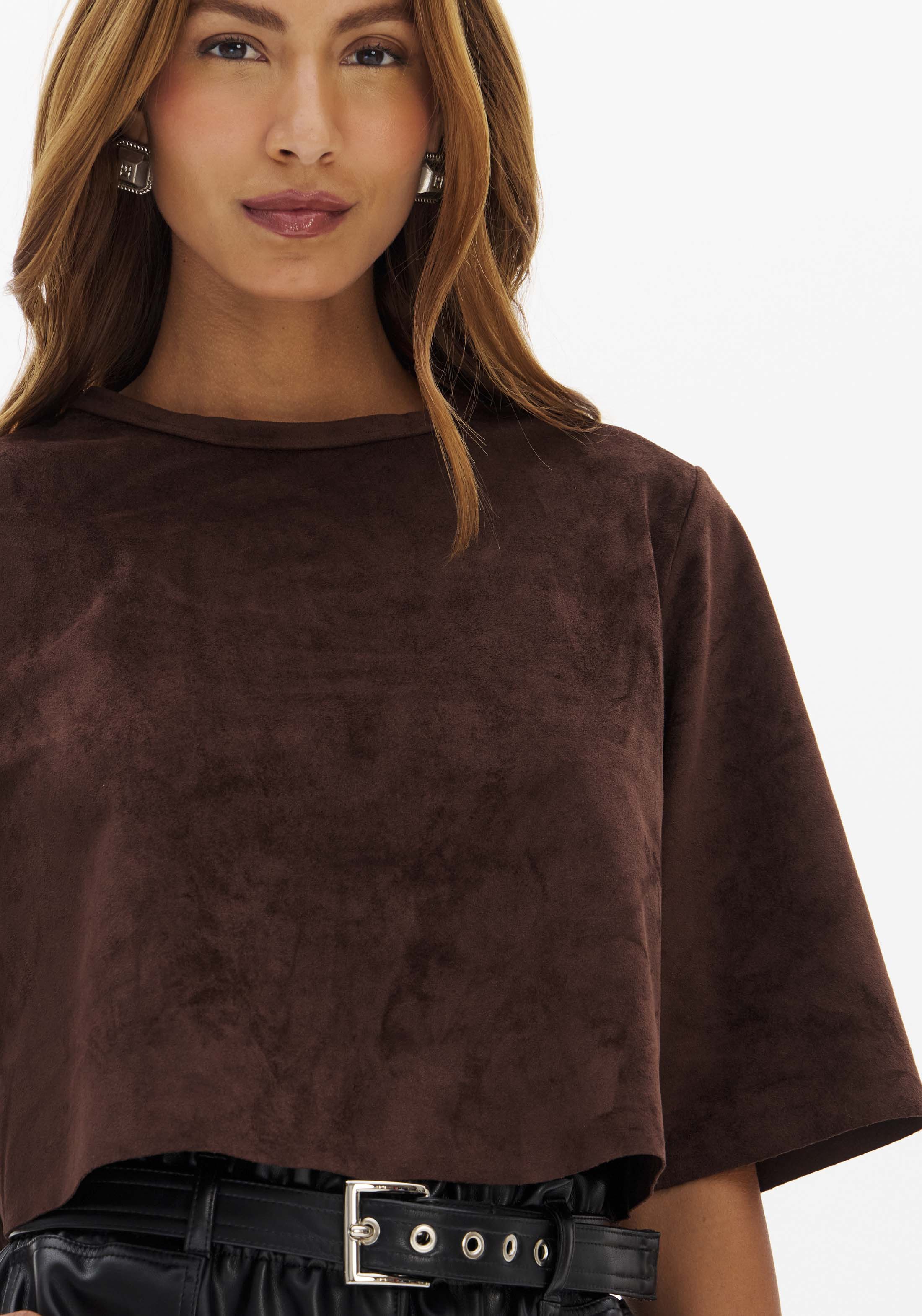 Blusa Manga Curta em Suede Castanho - Lança Perfume  4