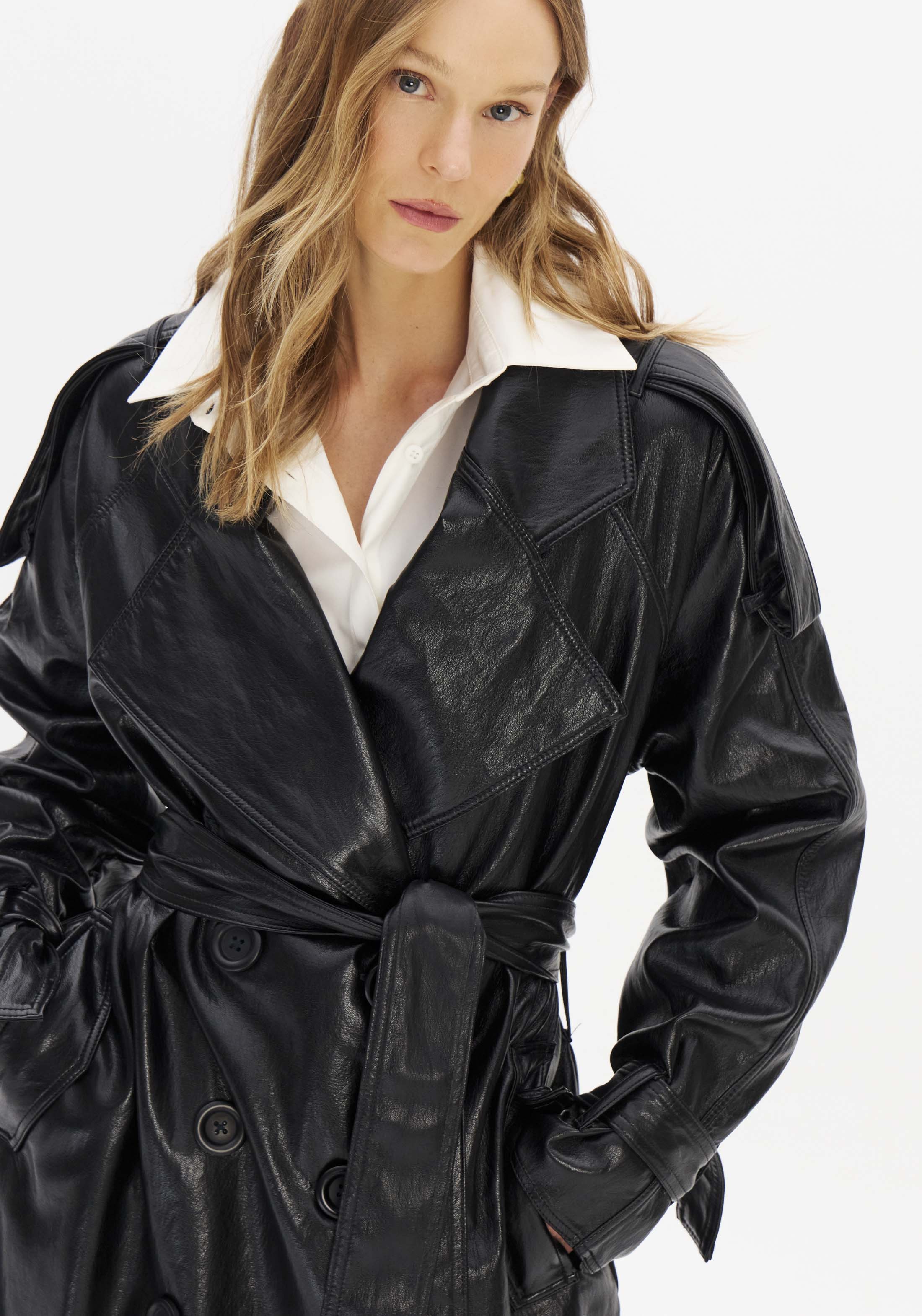Trench Coat em Napa Preto - Lança Perfume 4