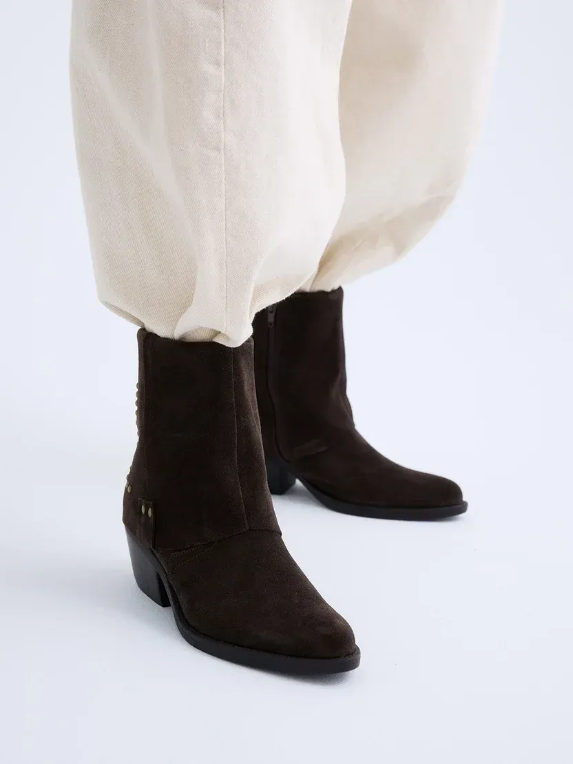 Bota de Camurça 18737-81 Castanho - ABF-97 by exé  2