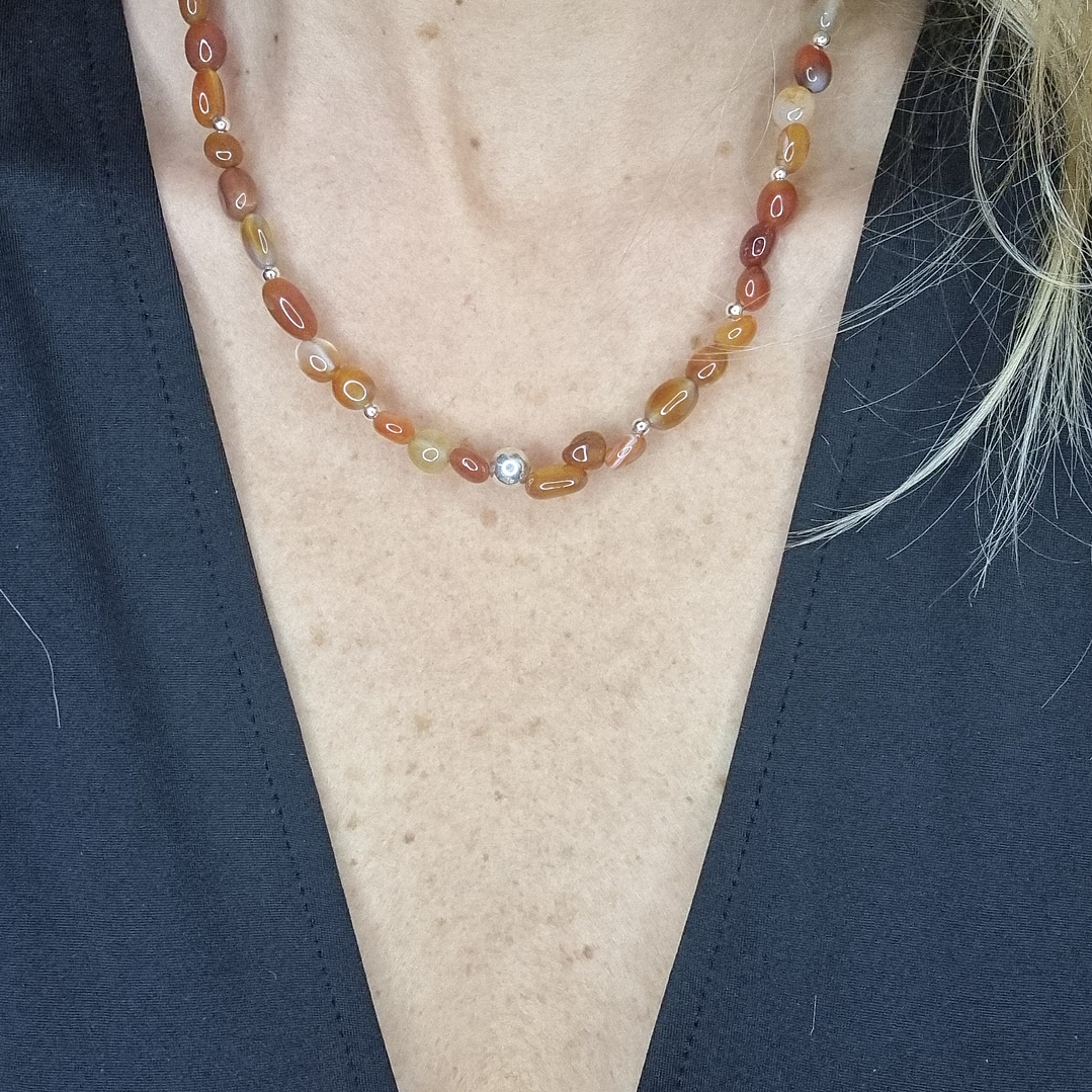 Collar cornalina con esfera plata 1
