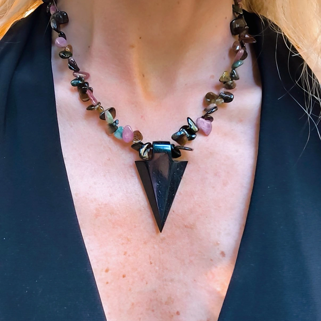 Collar punta flecha obsidiana 1