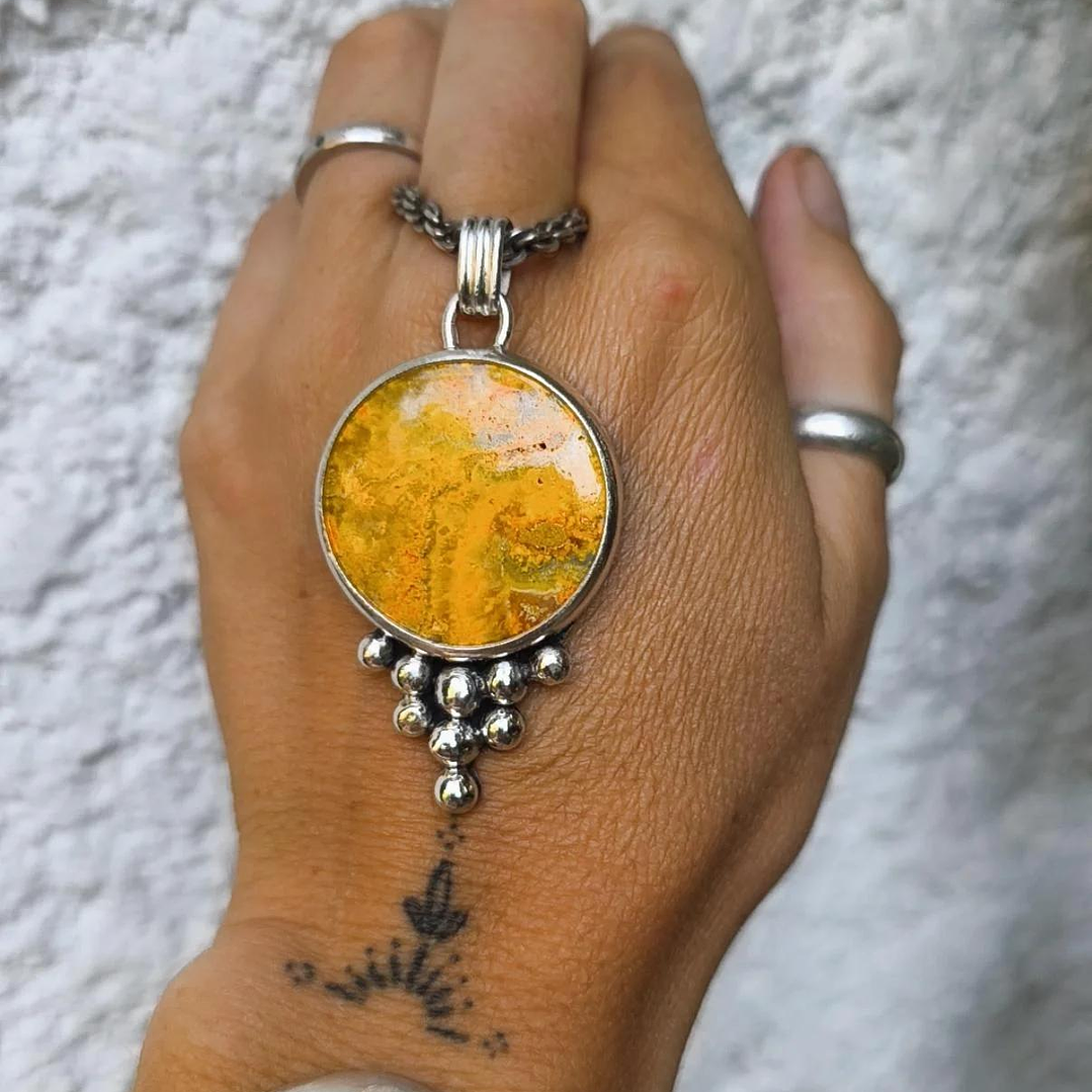 Medallón Jaspe Abejorro 1