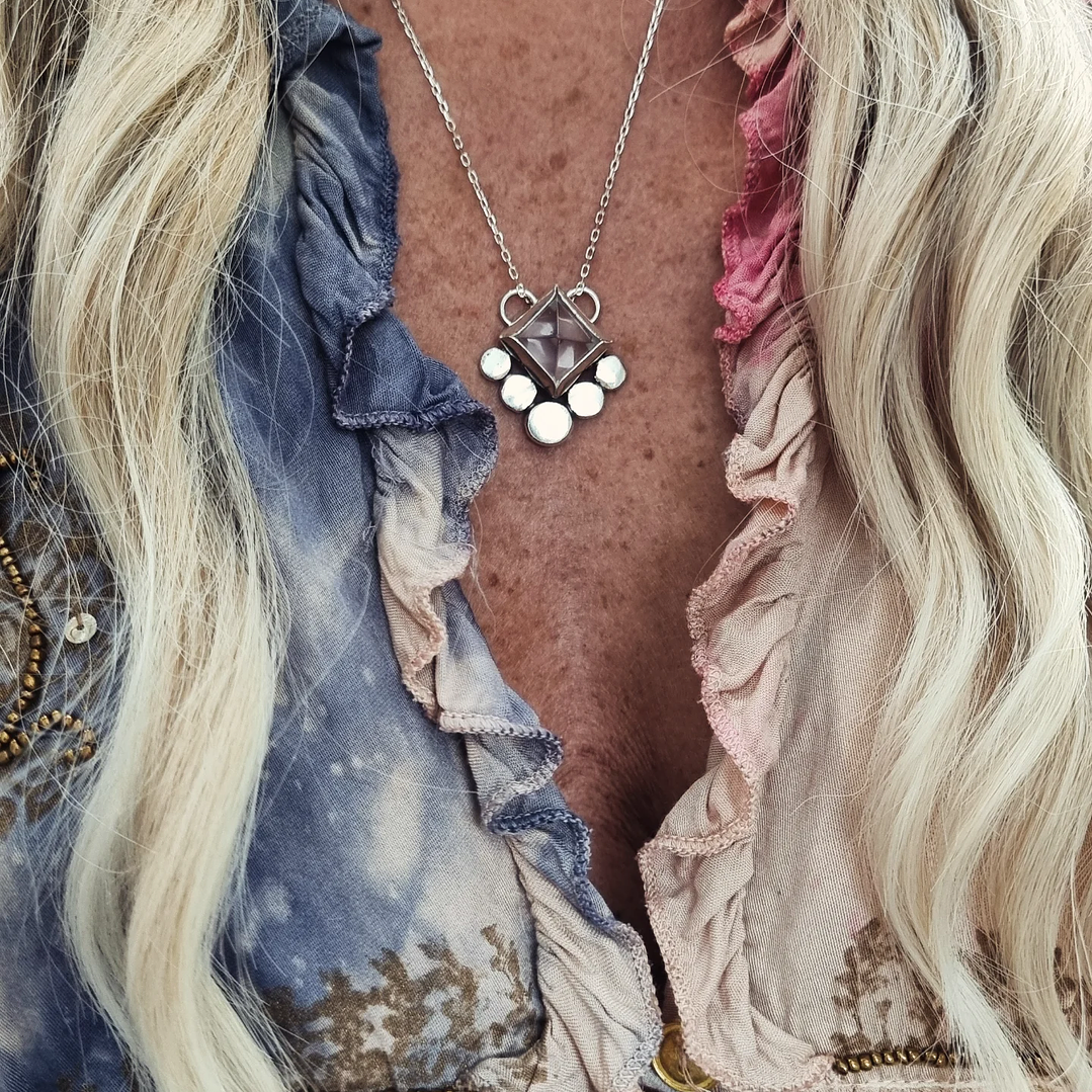 Pirámide cuarzo Cristal 3