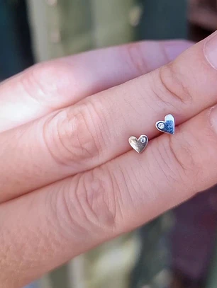 Corazon mini con zircon plata