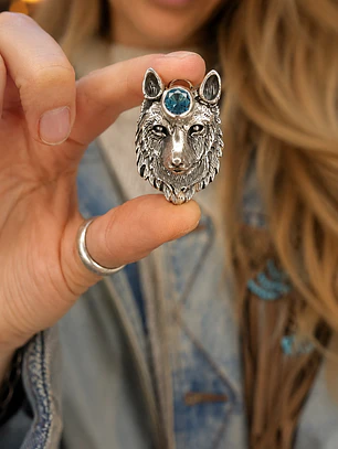 Lobo Totem Zircon Topacio
