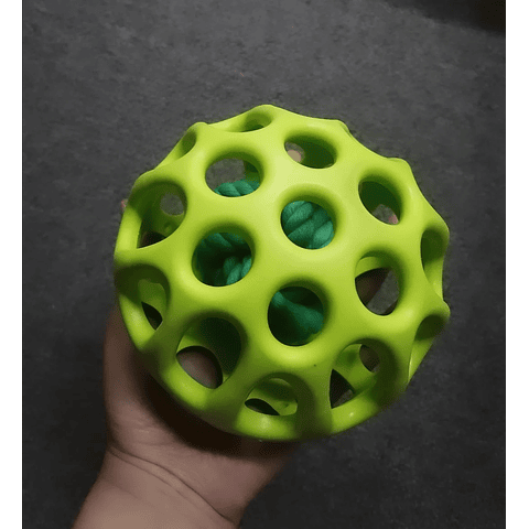 Pelota atrapa galletas 