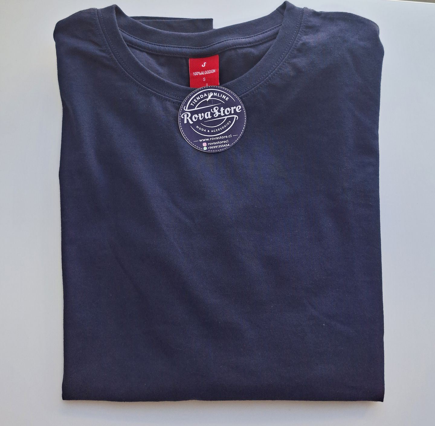 Polera lisa cuello redondo azul marino 2