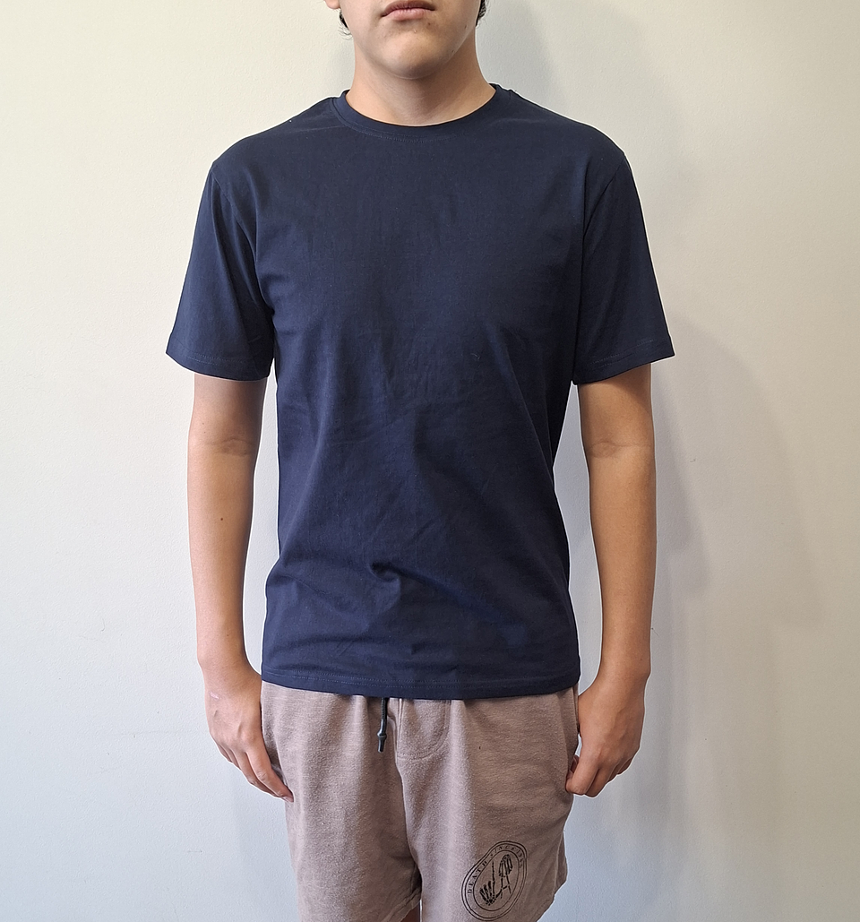 Polera lisa cuello redondo azul marino 1