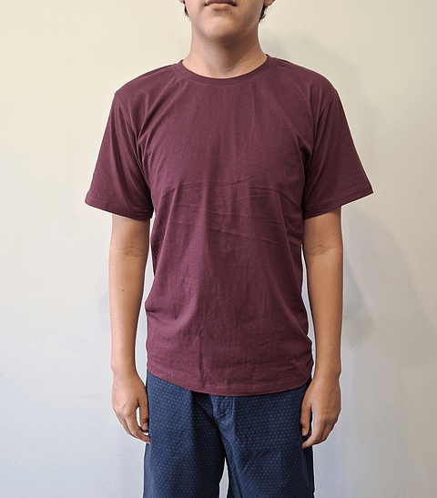 Polera lisa cuello redondo burdeo