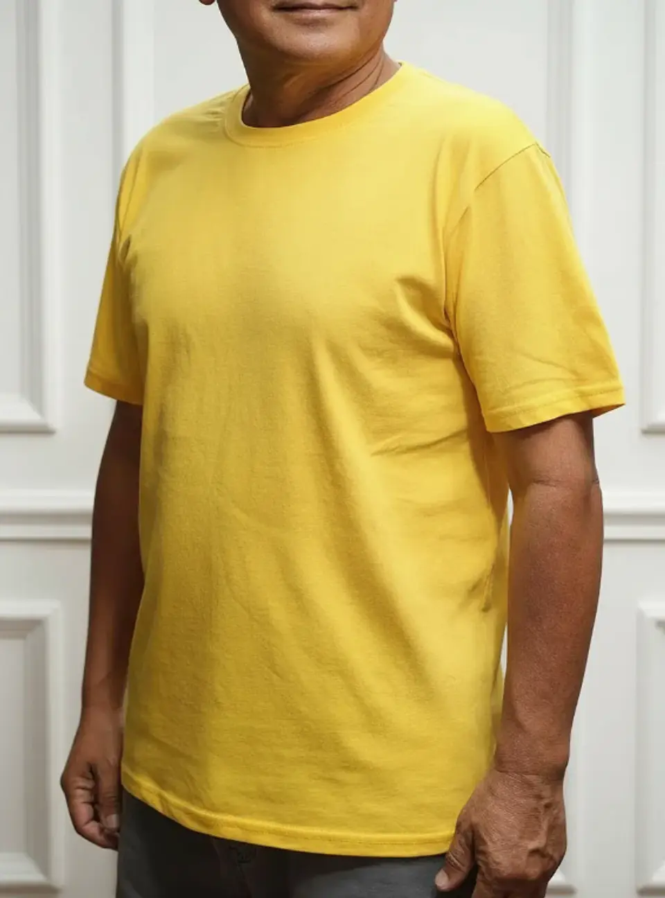 Polera lisa cuello redondo amarillo 5