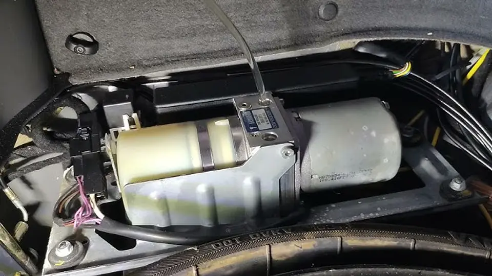 LIQUIDO HIDRAULICO DESCAPOTABLES Y OTROS MECANISMOS ZH-M   2