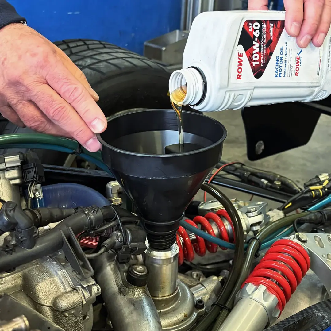 Aceite racing ROWE Multi-Ester para competición y motores de alto rendimiento