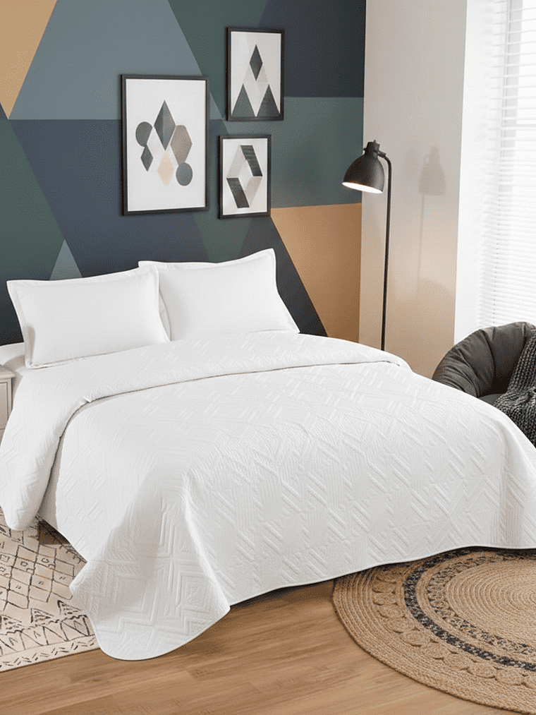 Cubrecama Quilt King Liso Texturizado  + 2Funda Almohada 2