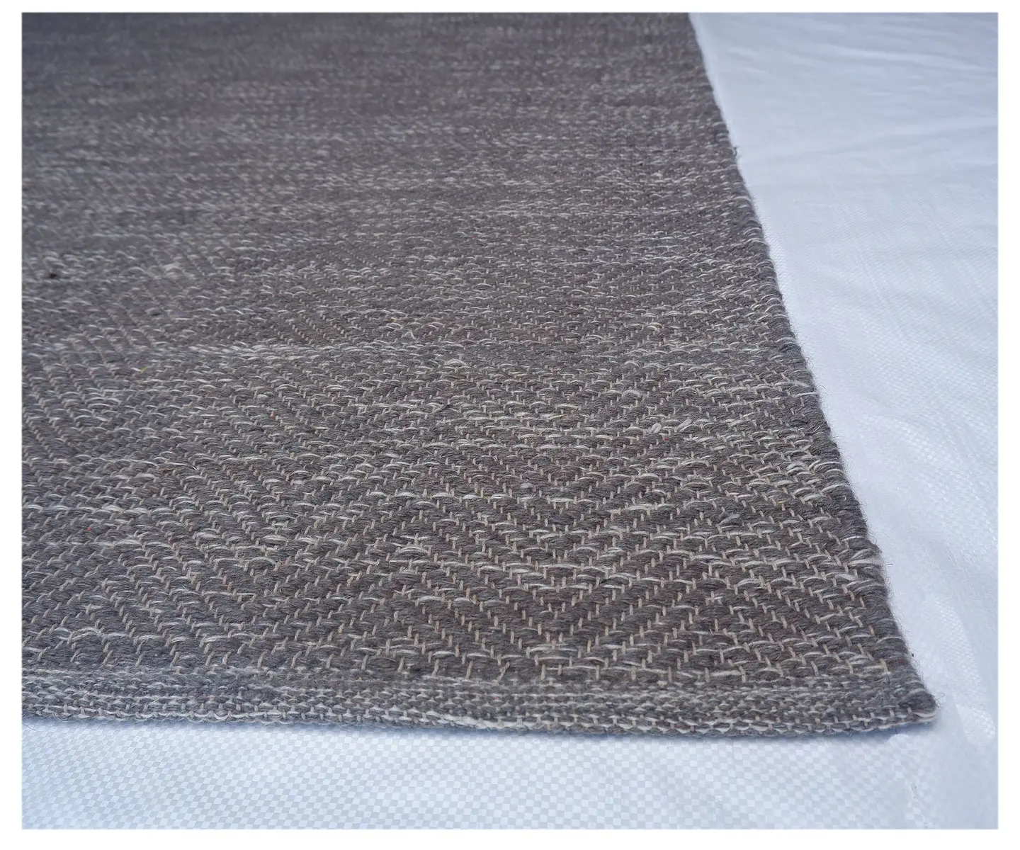 Alfombra Kora Gris Oscuro 2