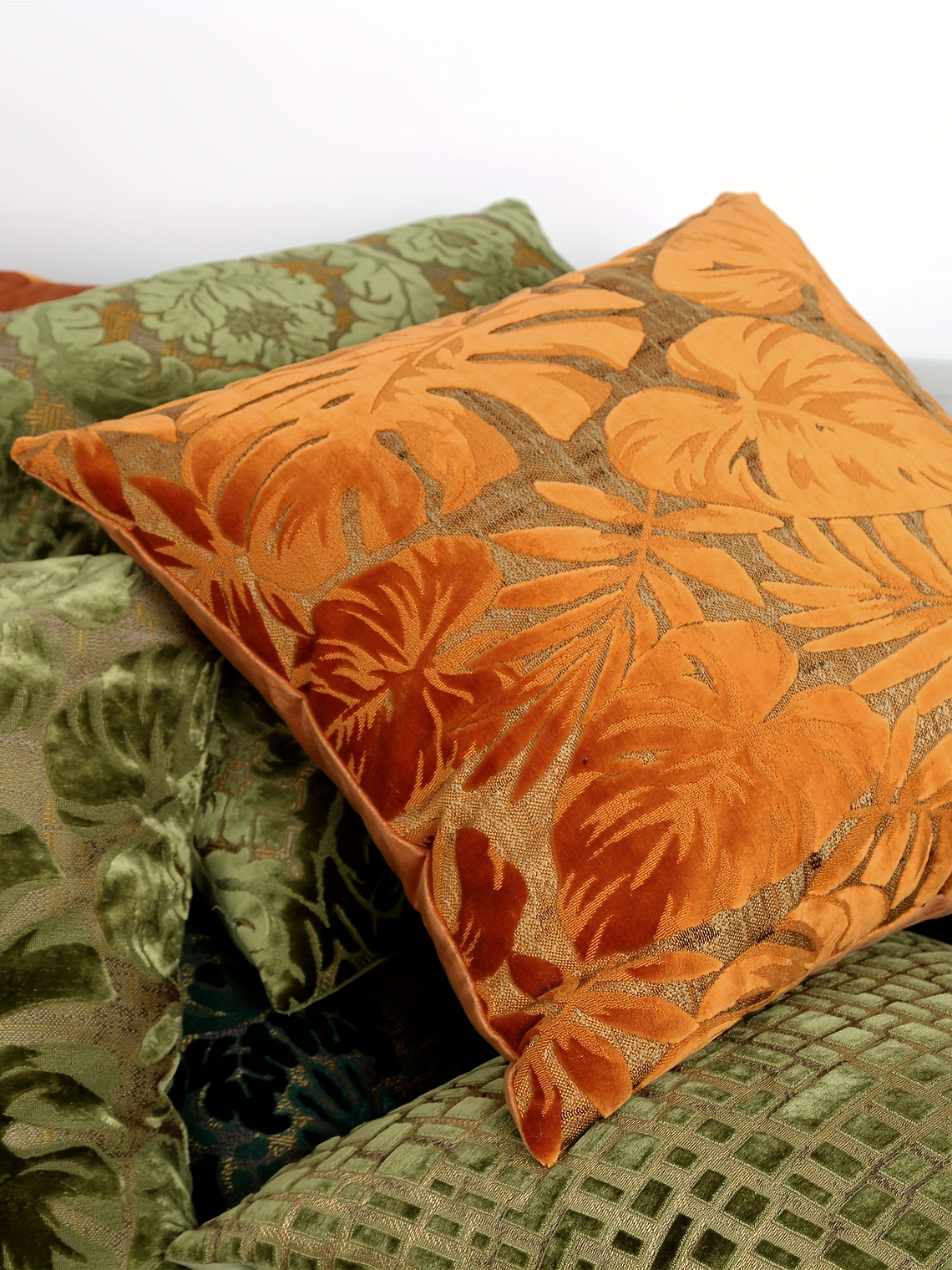 Royal Jacquard Vintage Style Velvet Pillows 4