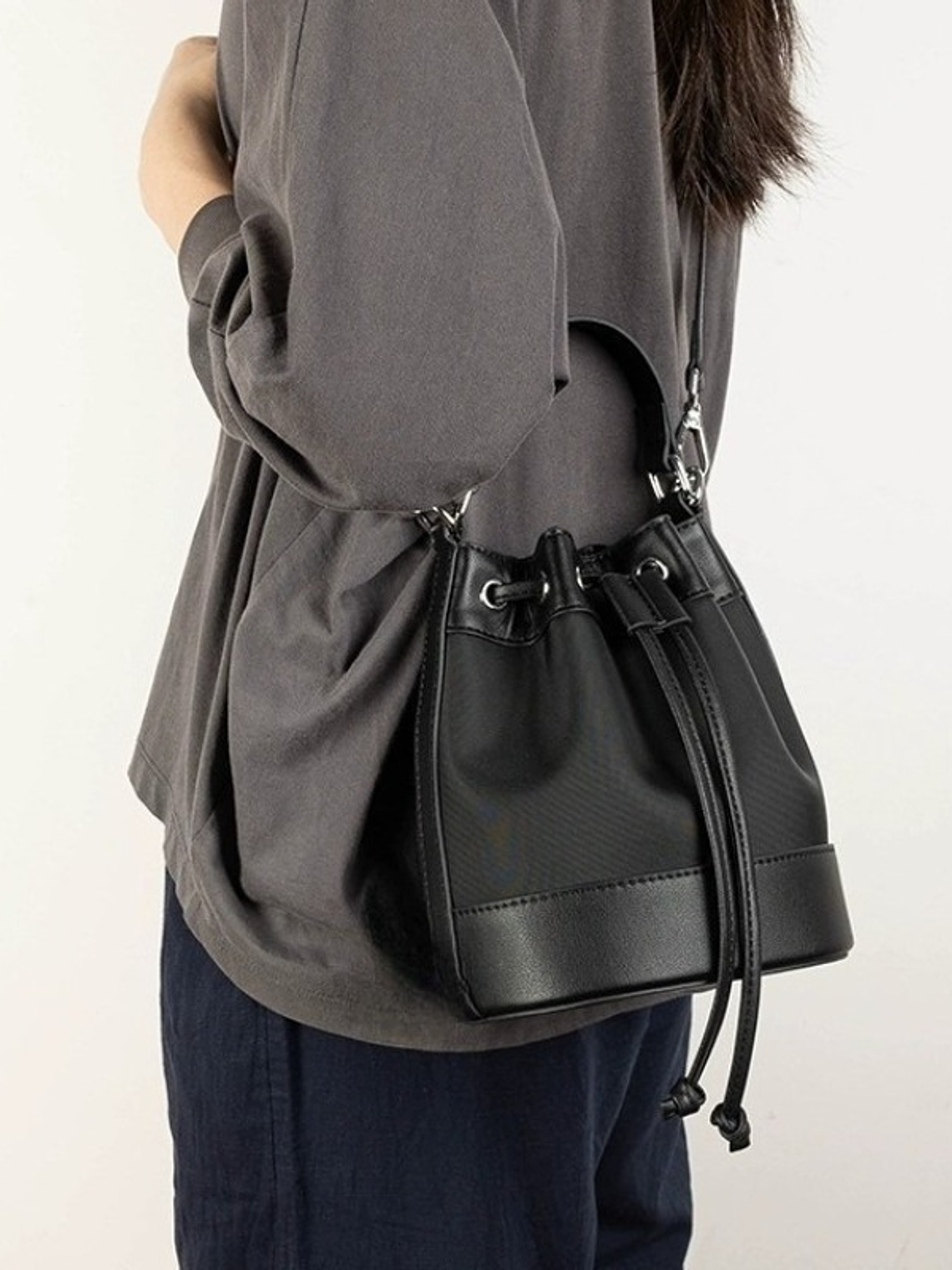 Women'S Retro Bucket Bag - Crossbody & Handbag with Adjustable Strap, Drawstring Closure, Golden-Tone Hardware & Lining - Solid Everyday Purse for Casual & Formal Outfits - Durable & Versatile Women'S 5