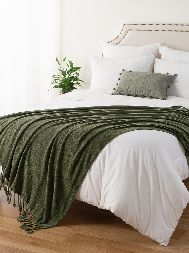 Luxury Chenille Throw Blanket, Plush Soft Fringe Trim No-Sew Edges, Cozy Chenille Fabric All-Season Bedspread-Style Couch Cover, for Sofa Bed & Home Decor, 50