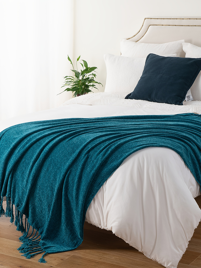 Luxury Chenille Throw Blanket, Plush Soft Fringe Trim No-Sew Edges, Cozy Chenille Fabric All-Season Bedspread-Style Couch Cover, for Sofa Bed & Home Decor, 50