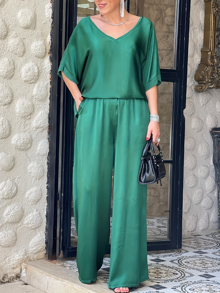 Lovely Satin Fabric V-Neck Elegant Trousers Set 4