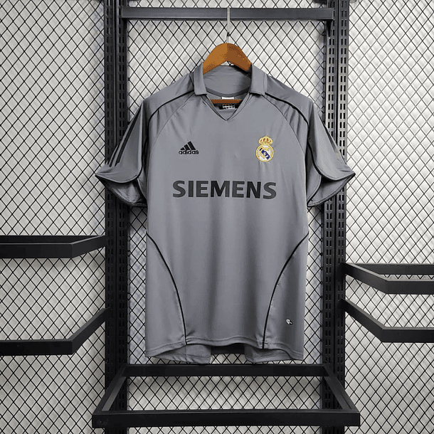 REAL MADRID Retro 05/06 (Away Kit) 1