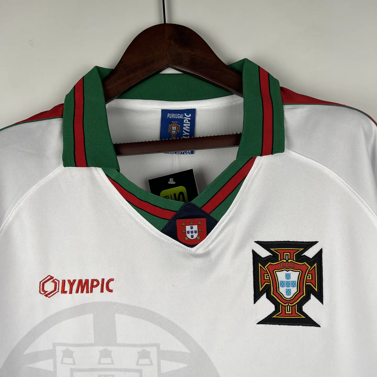 Portugal 96/97 Retro (Away Kit) 3