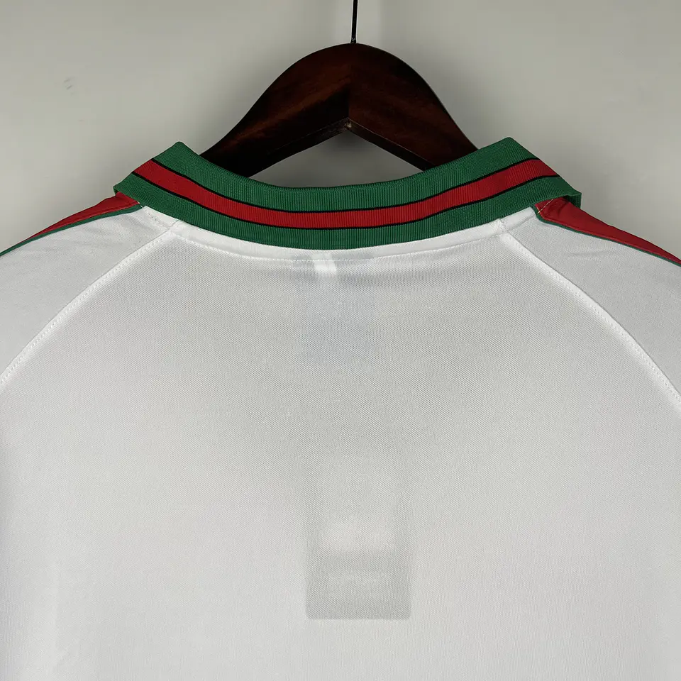 Portugal 96/97 Retro (Away Kit) 6