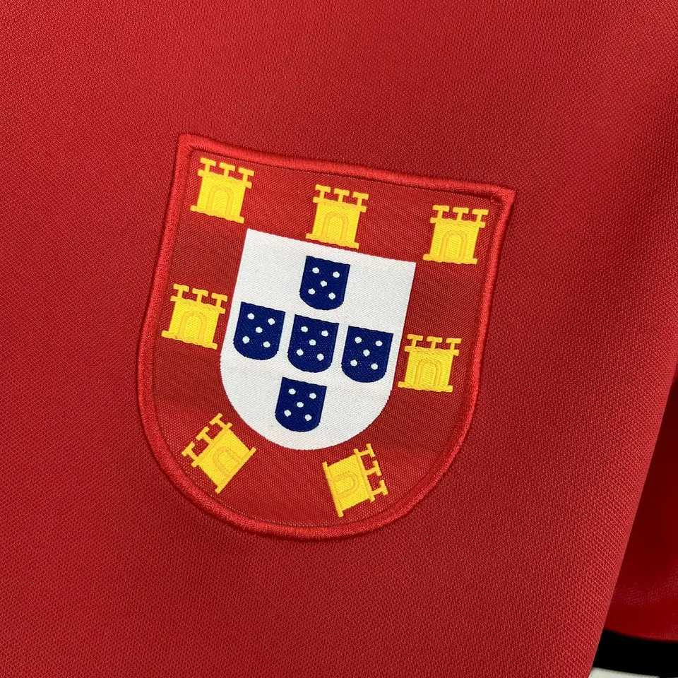 PORTUGAL Retro 1966/69 (Home Kit) 3