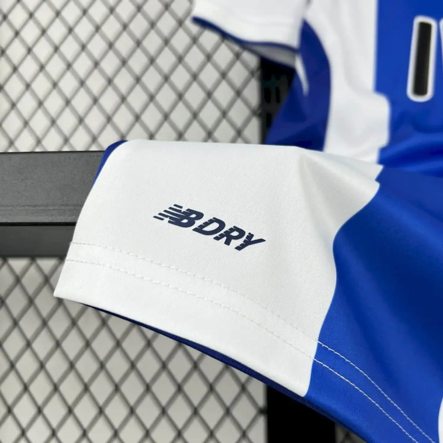 FC PORTO Retro 17/18 (Home Kit) 8