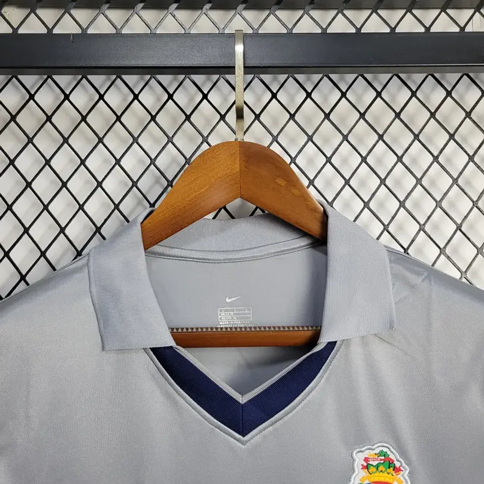 FC PORTO 2001 Retro (Away Kit) 5