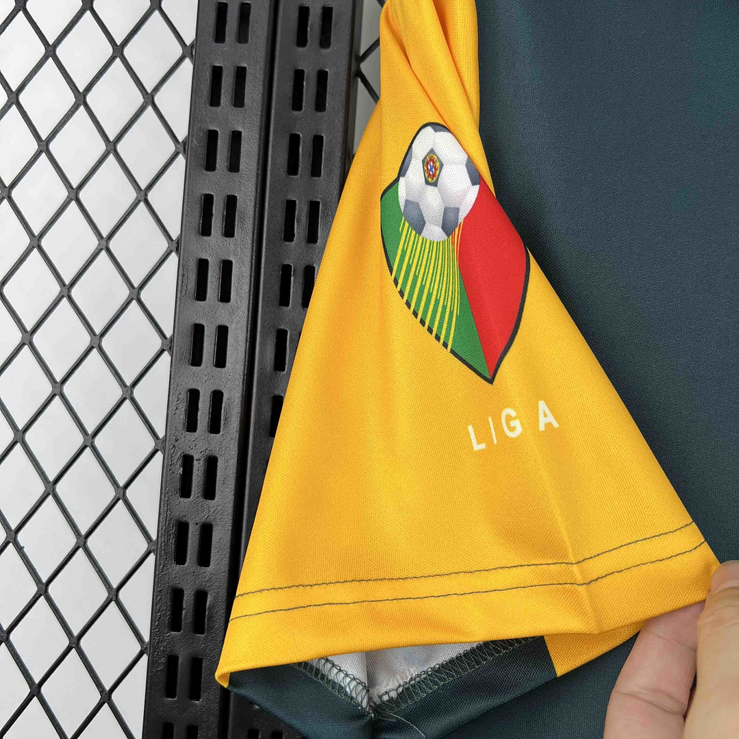 SPORTING CP Retro 2002/03 (Away) 5