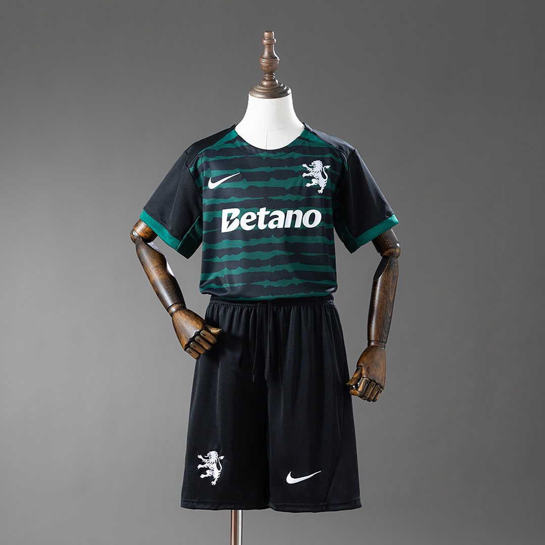 SPORTING CP 25/26 (Edição Especial de Natal) Kit Criança 1
