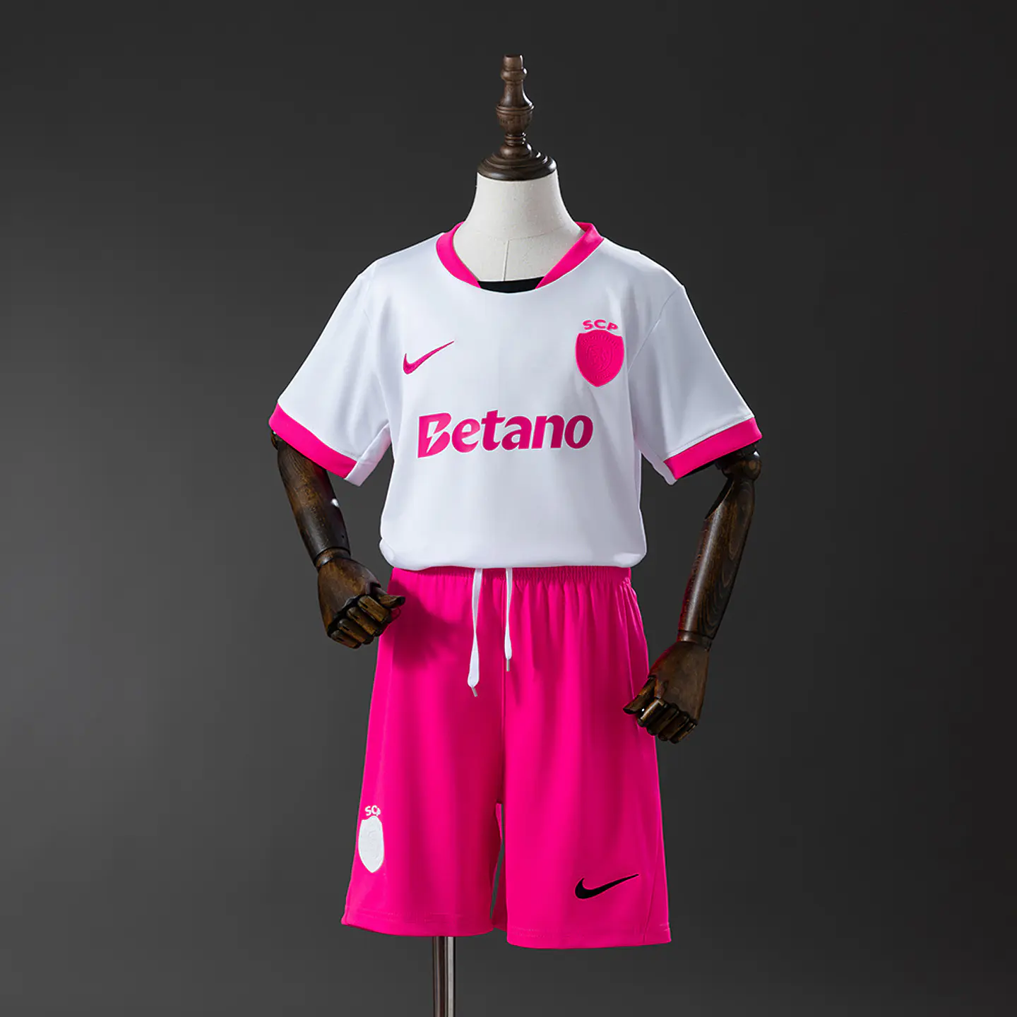 SPORTING CP 25/26 (Outubro Rosa Criança) 1