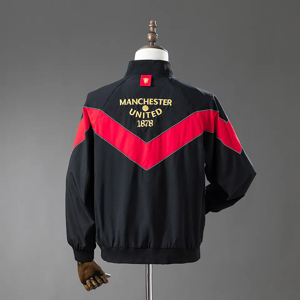 MANCHESTER UNITED 06/07 (Corta-Vento) 2