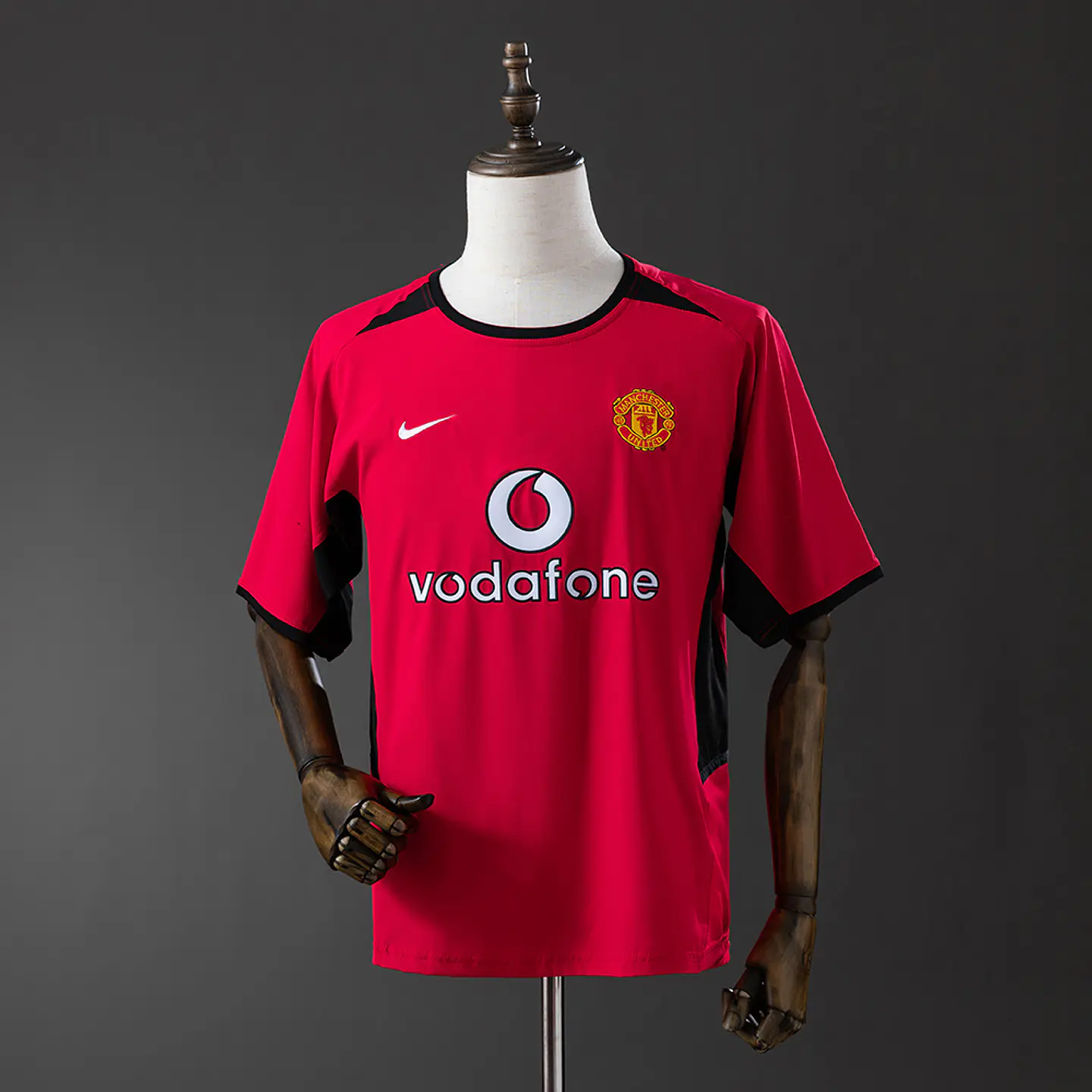 MANCHESTER UNITED Retro 02/04 (Home Kit) 1
