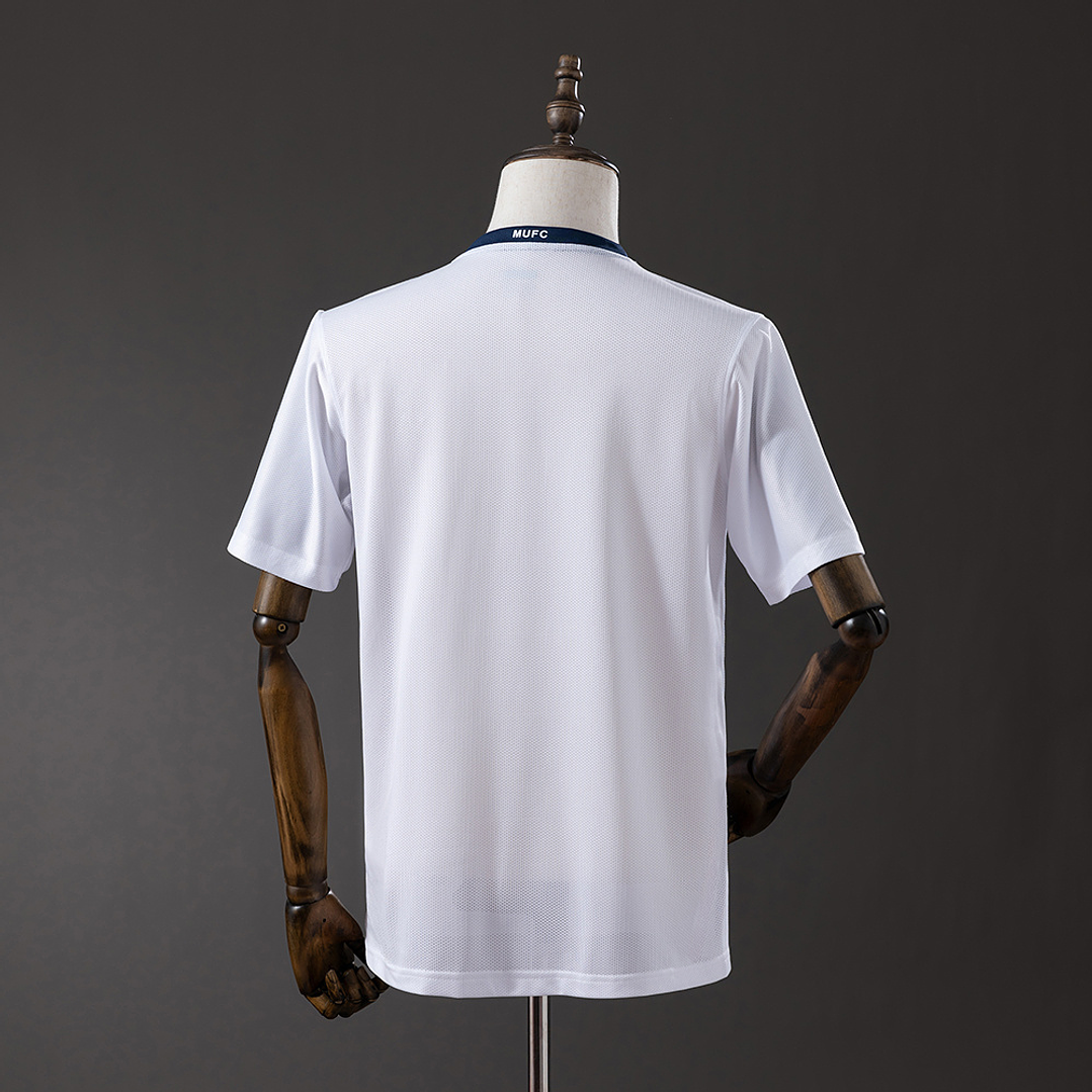 MANCHESTER UNITED 08/09 Retro (Away Kit) 2